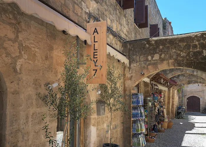 Alley 7