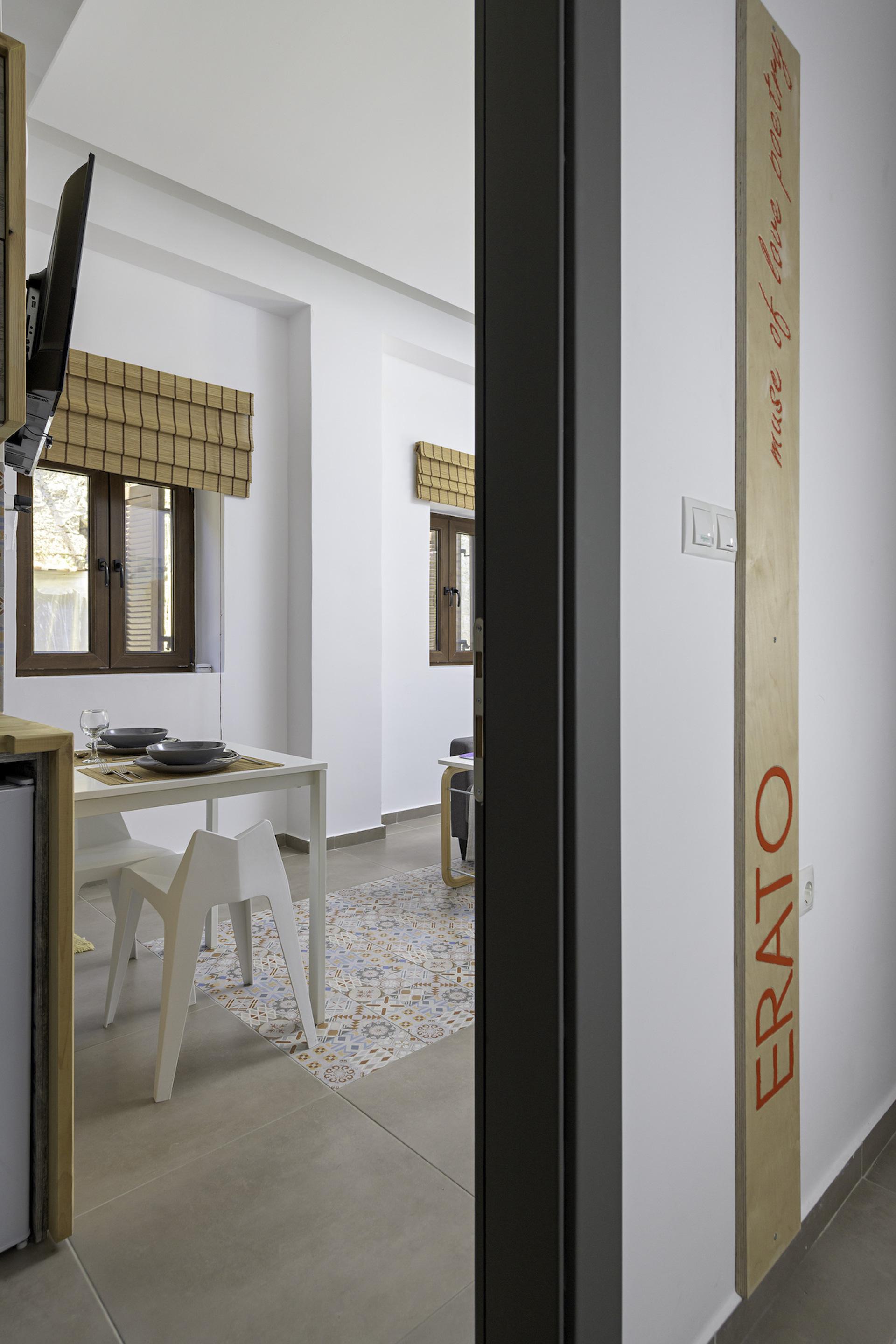 Alley 7 3* Rhodes City